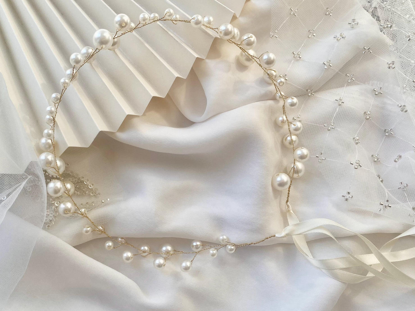 Gorgeous wedding hair wreath, bridal tiara, halo of pearls for a princess crown made from a strand of ivory pearls and long ribbon. Perfect for flower girls, bridesmaids hair and bride updo. Boho beach wedding hair accessory and hair jewelry