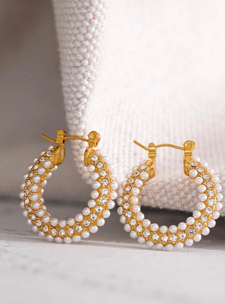 Coco chanel 2024 dangle earrings